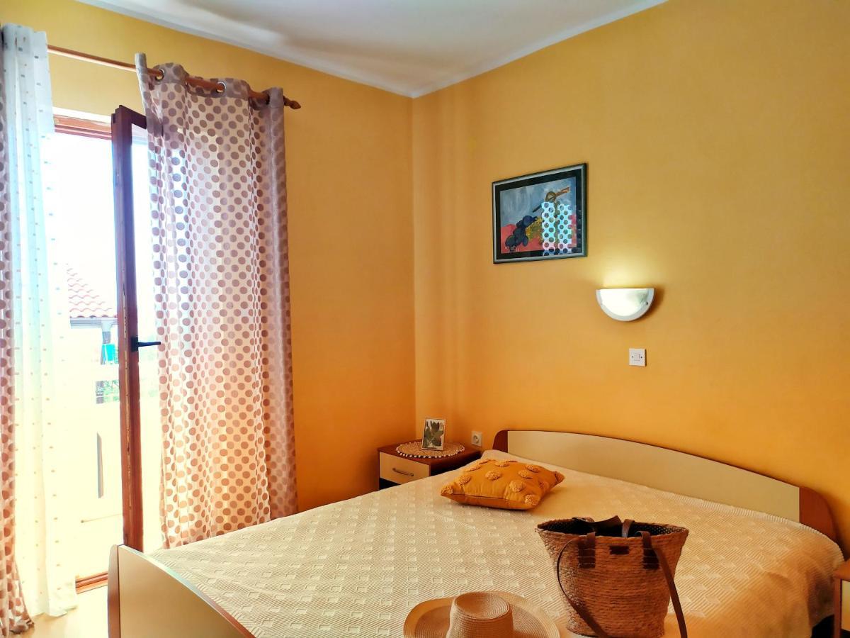 Cozy Apartments Danica Novalja With Terrace - First Floor Экстерьер фото