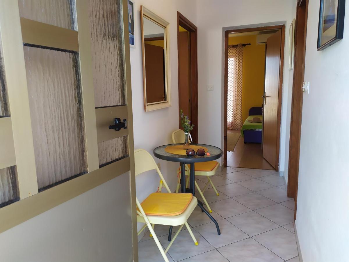 Cozy Apartments Danica Novalja With Terrace - First Floor Экстерьер фото