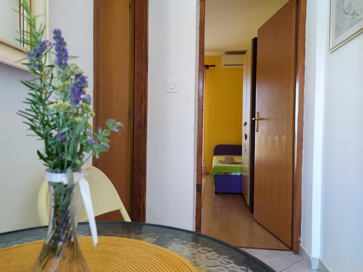 Cozy Apartments Danica Novalja With Terrace - First Floor Экстерьер фото