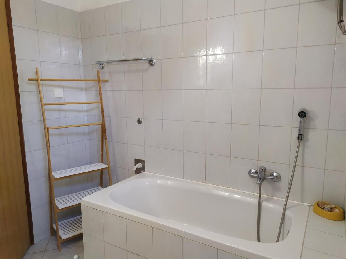 Cozy Apartments Danica Novalja With Terrace - First Floor Экстерьер фото
